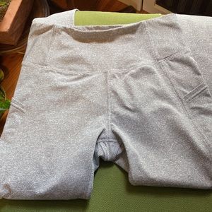 Black and white stripe Danskin leggings, size small EUC